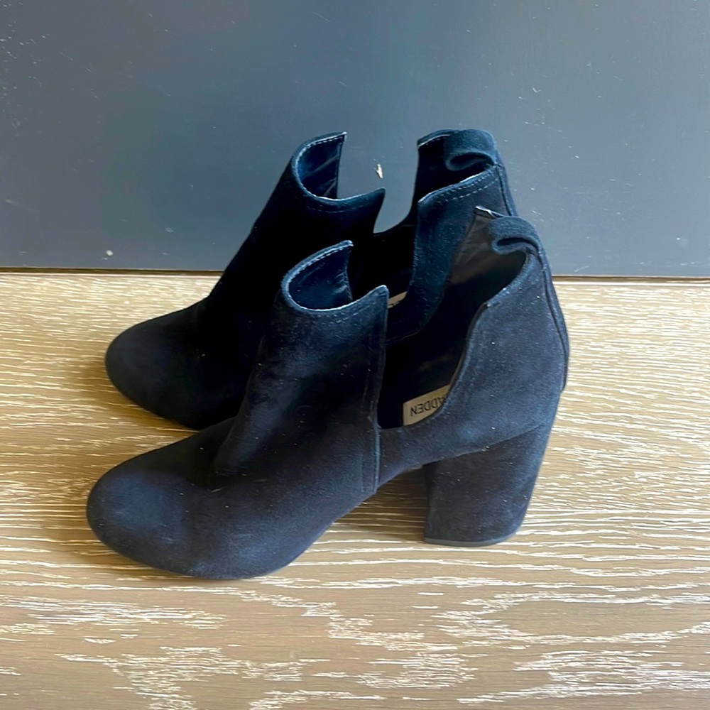 STEVE MADDEN Velvet Booties